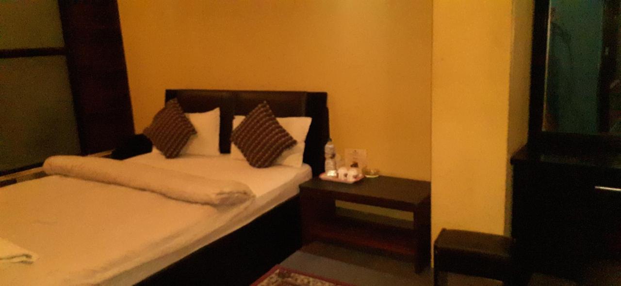 Готель Ambience House Lalitpur Екстер'єр фото